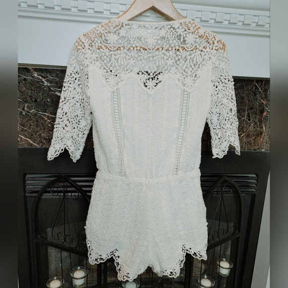 SAYLOR GRACE LACE ROMPER, CREAM S - Picture 9 of 15
